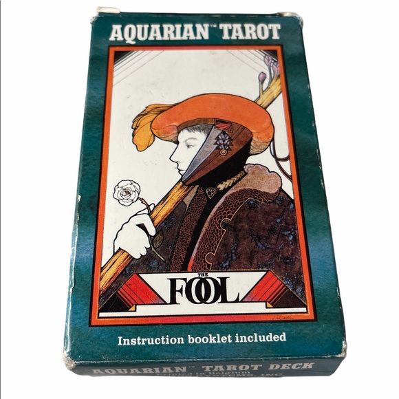 - C1970 Vintage Aquarian Tarot Deck Like new! - Picture 2 of 3